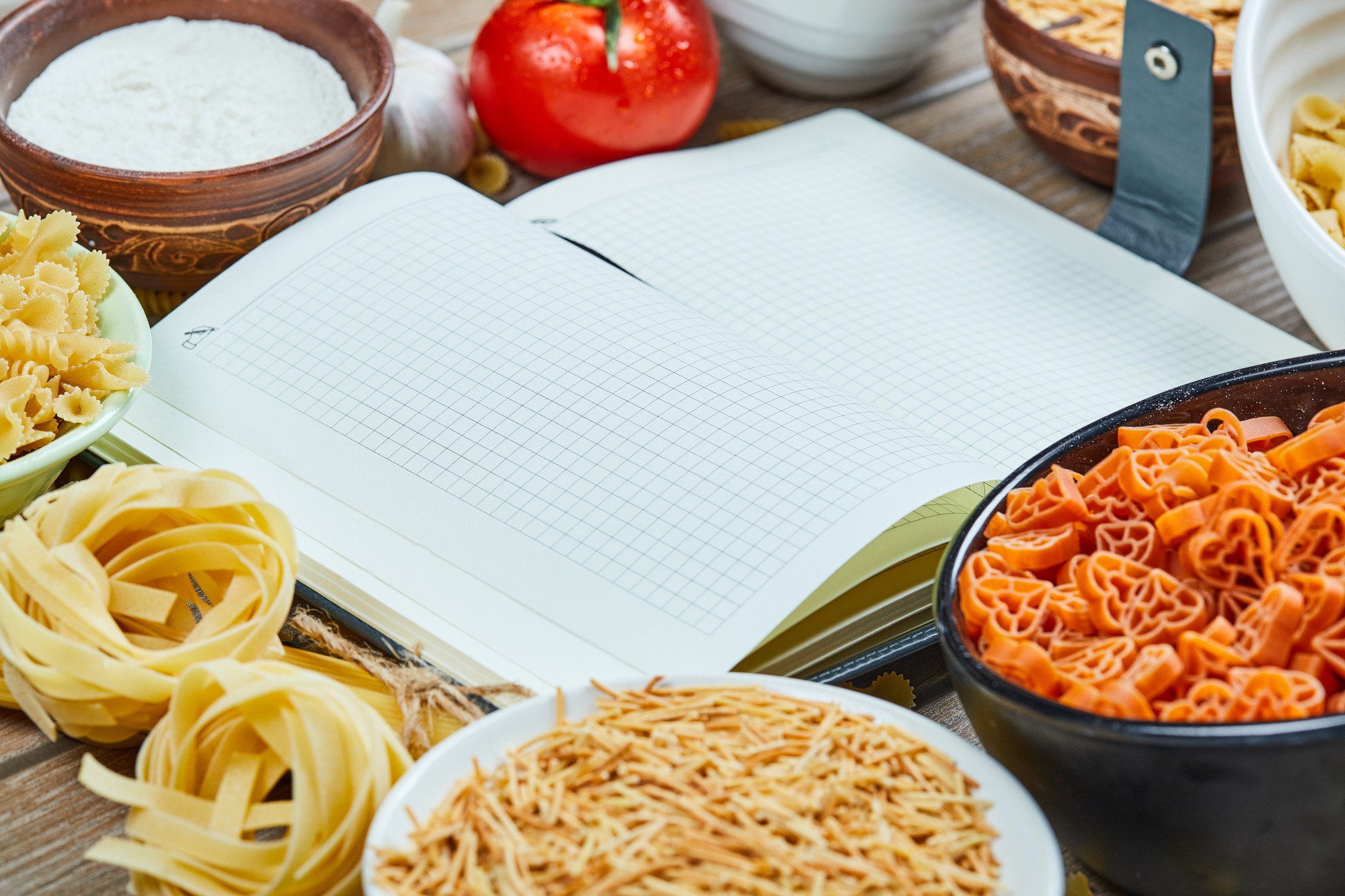 Tavolo con menu dei corsi